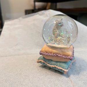 Cat in Snow Globe -Westland